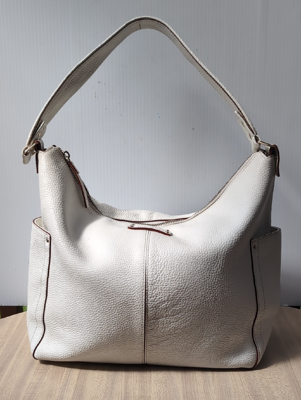 Kate Spade Off-White Pebbled Leather Hobo Shoulder Bag